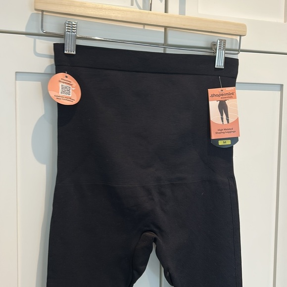 Shapermint Essentials High Waisted Tummy
Control Shaping Leggings Black Size M - Picture 4 of 16
